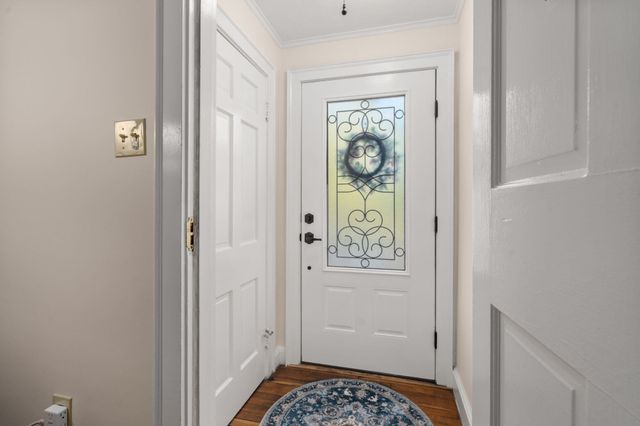 122 Austin St, Newton, MA 02460