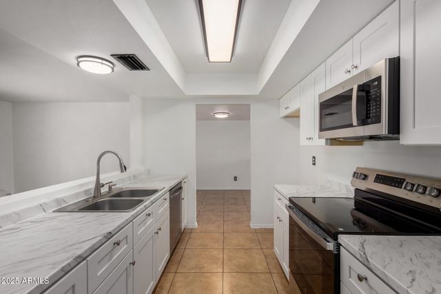 4729 W ORANGEWOOD Avenue, Glendale, AZ 85301