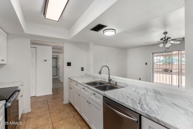 4729 W ORANGEWOOD Avenue, Glendale, AZ 85301