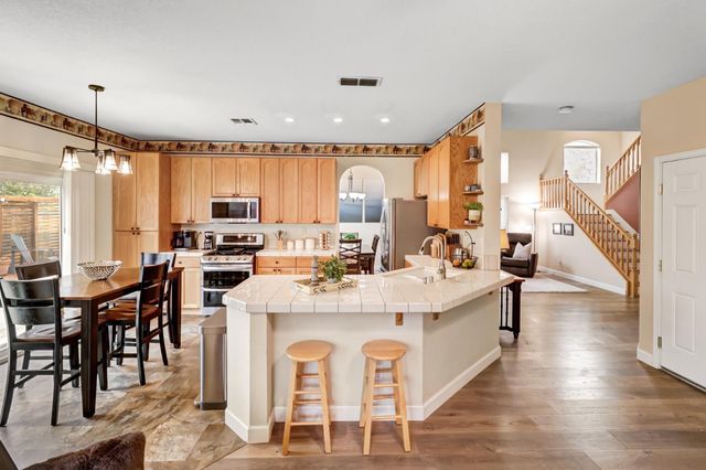 2600 Dinwiddie Way, Elk Grove, CA 95758