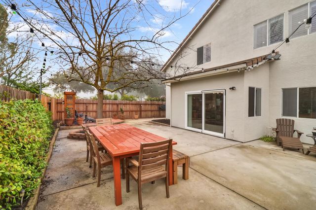 2600 Dinwiddie Way, Elk Grove, CA 95758