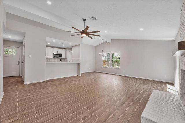 7 E Brookberry Court, The Woodlands, TX 77381