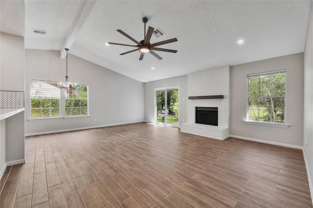 7 E Brookberry Court, The Woodlands, TX 77381