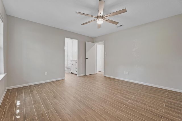 7 E Brookberry Court, The Woodlands, TX 77381