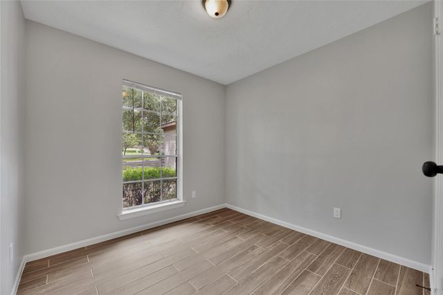 7 E Brookberry Court, The Woodlands, TX 77381