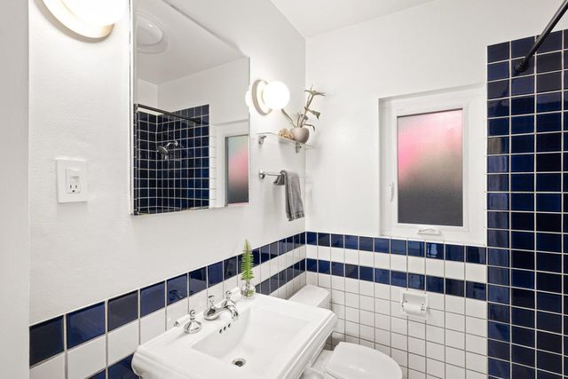 2726 2726 Madeline Street, Oakland, CA 94602