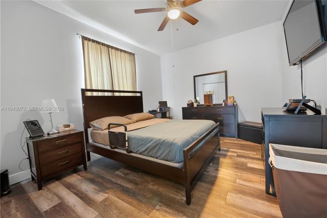 2225 NW 128th Ave, Pembroke Pines, FL 33028