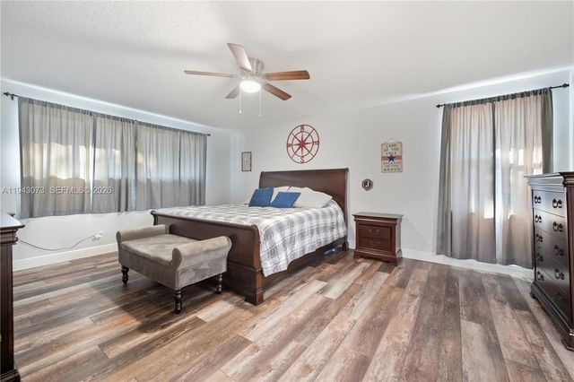 2225 NW 128th Ave, Pembroke Pines, FL 33028