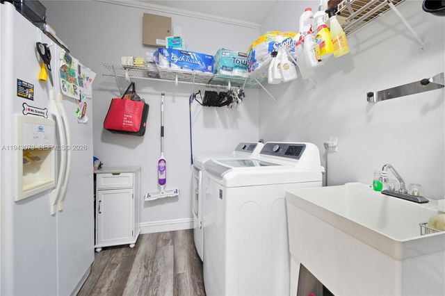 2225 NW 128th Ave, Pembroke Pines, FL 33028