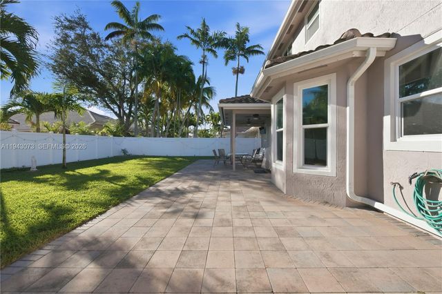 2225 NW 128th Ave, Pembroke Pines, FL 33028