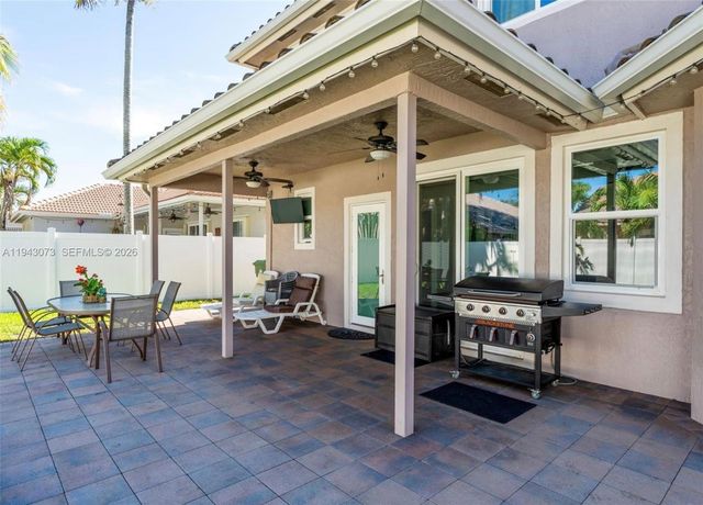 2225 NW 128th Ave, Pembroke Pines, FL 33028