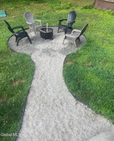 60 Snowberry Road, Malta, NY 12020