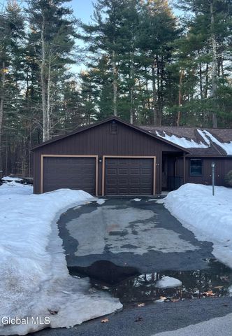 60 Snowberry Road, Malta, NY 12020