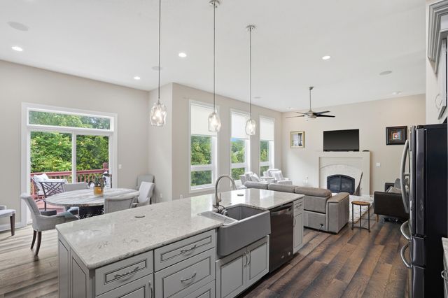 2205 OAK HARBOR CT, Columbia, MO 65203
