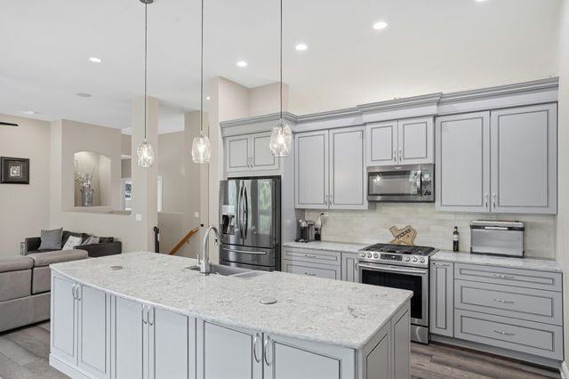 2205 OAK HARBOR CT, Columbia, MO 65203