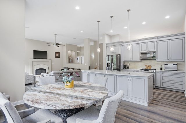 2205 OAK HARBOR CT, Columbia, MO 65203