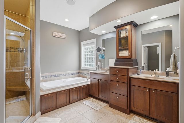 2205 OAK HARBOR CT, Columbia, MO 65203