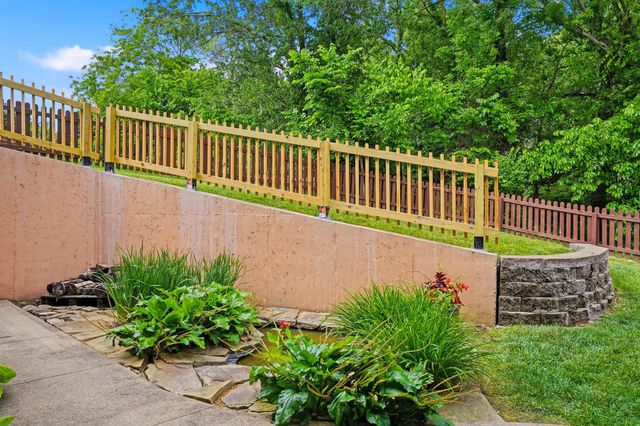 2205 OAK HARBOR CT, Columbia, MO 65203