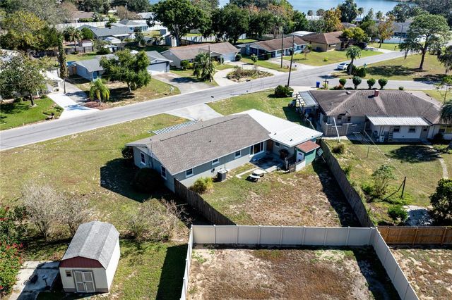 903 VIRGINIA AVENUE, Tavares, FL 32778