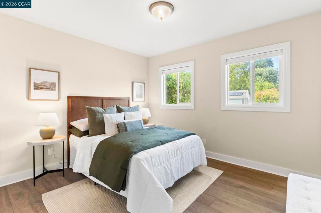 Image 15 of property listing at 934 Juanita Drive, Lafayette, CA 94595