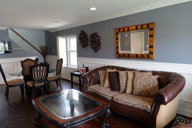 3223 W 84th Place, Chicago, IL 60652