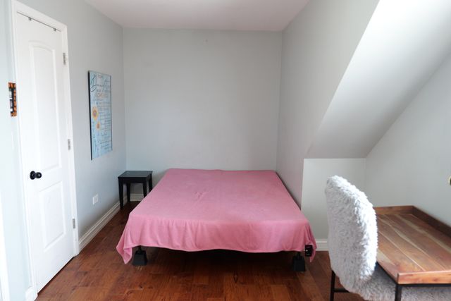 3223 W 84th Place, Chicago, IL 60652
