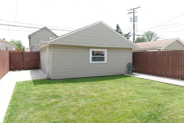 3223 W 84th Place, Chicago, IL 60652
