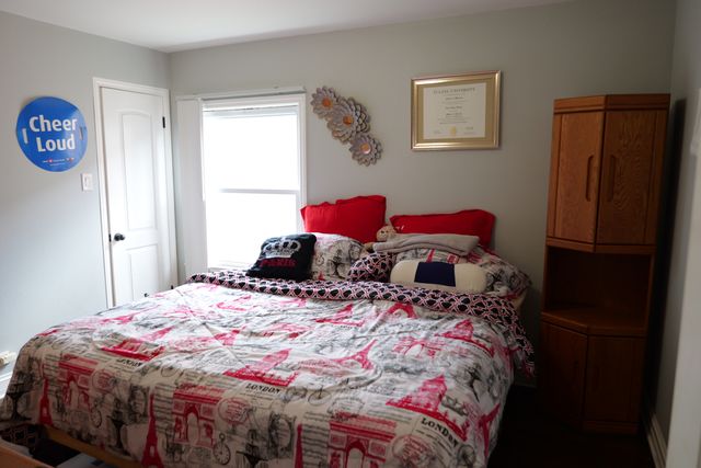 3223 W 84th Place, Chicago, IL 60652