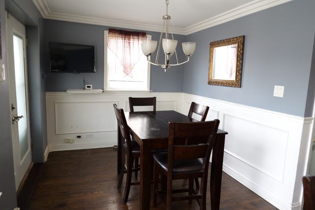 3223 W 84th Place, Chicago, IL 60652