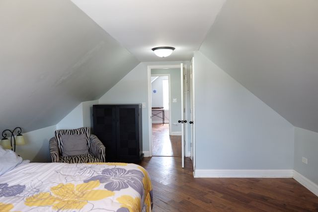 3223 W 84th Place, Chicago, IL 60652