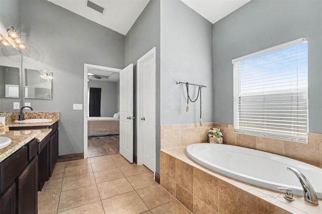 12324 LOOPBACK DRIVE, San Antonio, FL 33576