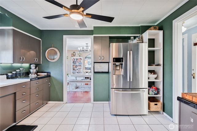 304 Crawford Street, Kelso, WA 98626