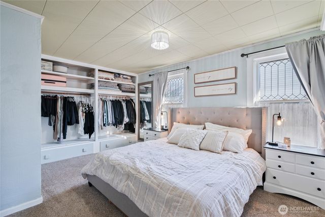 304 Crawford Street, Kelso, WA 98626