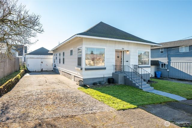 304 Crawford Street, Kelso, WA 98626