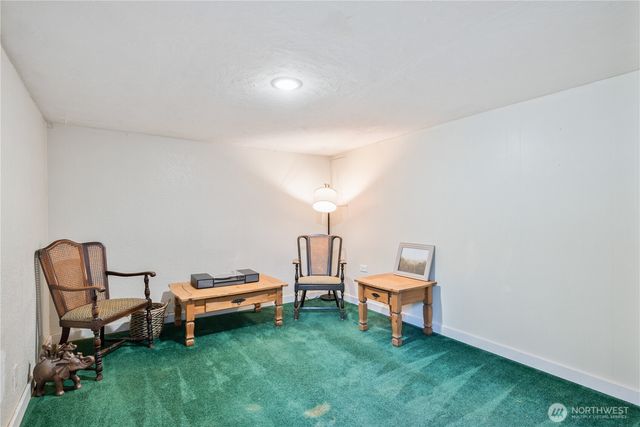 304 Crawford Street, Kelso, WA 98626