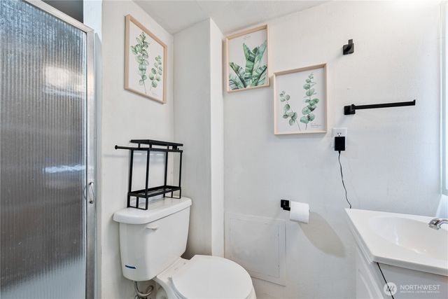 304 Crawford Street, Kelso, WA 98626