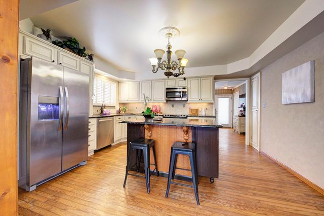 34617 Greentrees Road, Sterling Heights, MI 48312