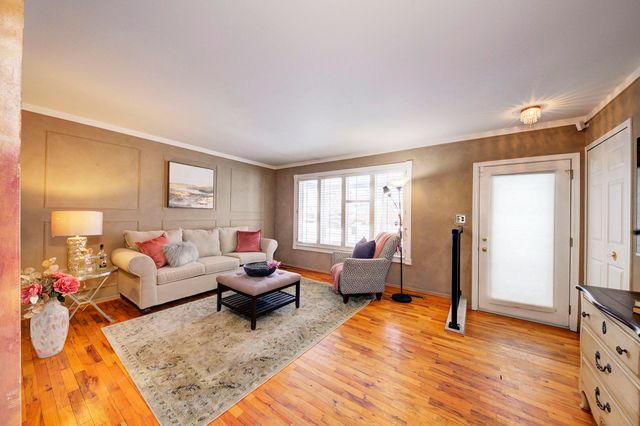 34617 Greentrees Road, Sterling Heights, MI 48312