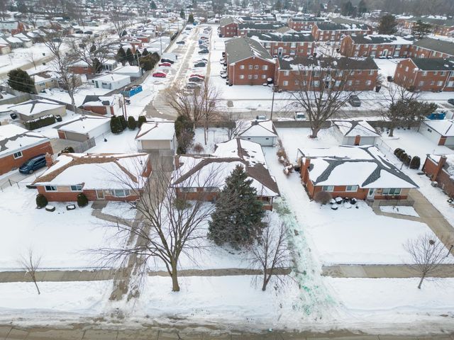 34617 Greentrees Road, Sterling Heights, MI 48312