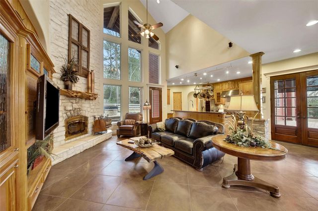 20011 Hilltop Ranch Drive, Montgomery, TX 77316