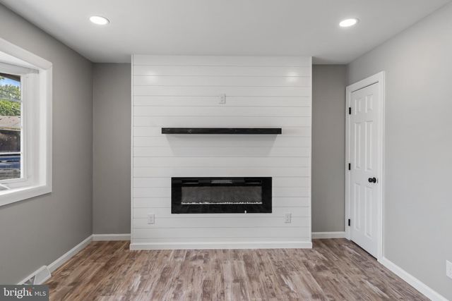 93 HIGGINS AVE, Clementon, NJ 08021