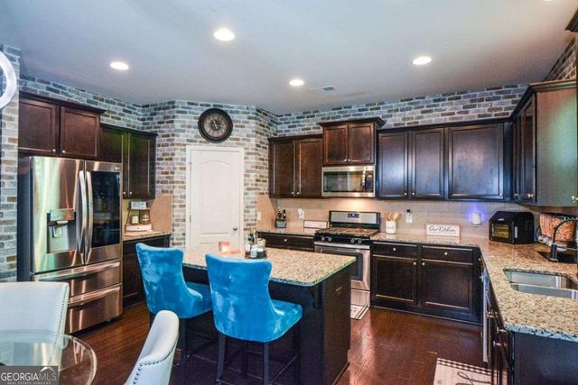 325 Paces Drive, Lithia Springs, GA 30122