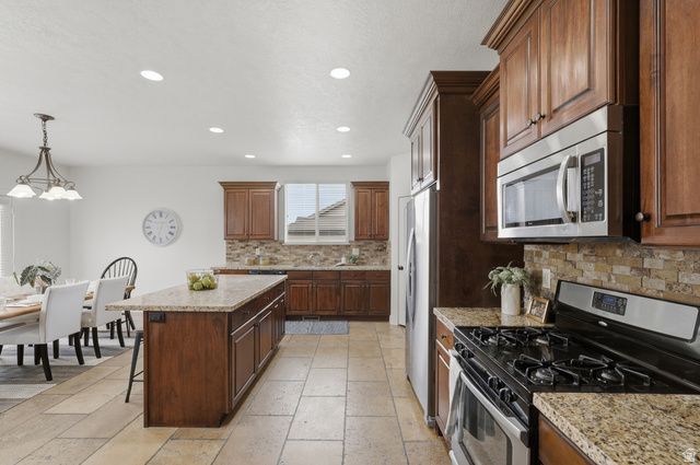 356 E SALEM PARK CIR, Salem, UT 84653