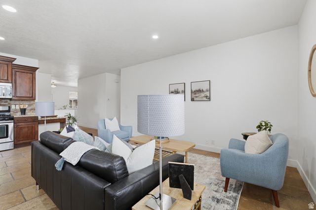 356 E SALEM PARK CIR, Salem, UT 84653