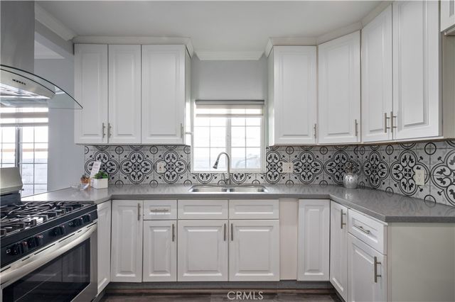 46 W Pleasant, Long Beach, CA 90805