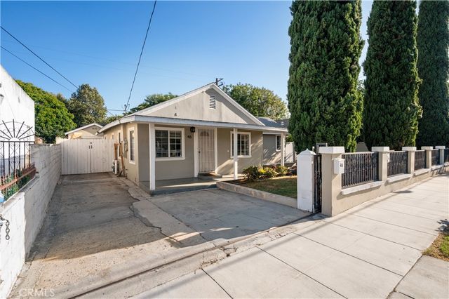 46 W Pleasant, Long Beach, CA 90805