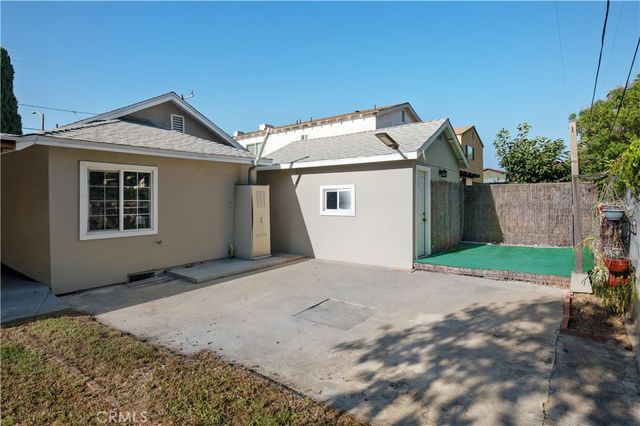 46 W Pleasant, Long Beach, CA 90805