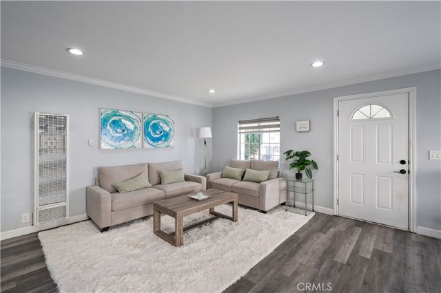 46 W Pleasant, Long Beach, CA 90805