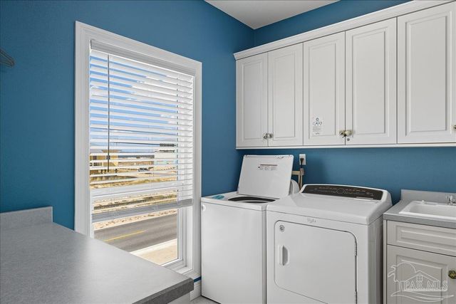 7485 Gulf Blvd, Navarre Beach, FL 32566