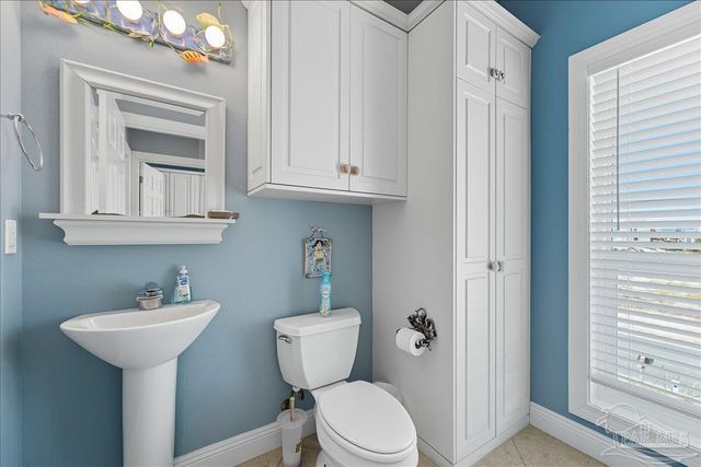 7485 Gulf Blvd, Navarre Beach, FL 32566